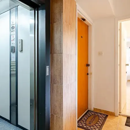 Carisa Downtown With Rooftop Pool * Larnaca