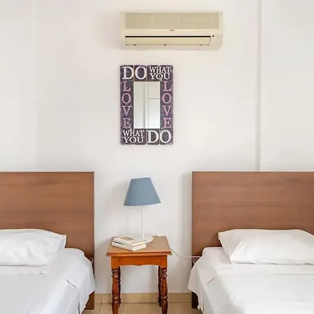 Apartmán Carisa Downtown With Rooftop Pool