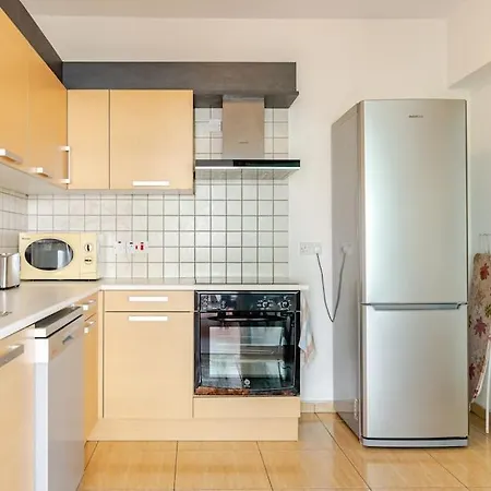 Apartment Must - Downtown By St. Lazarus Larnaca