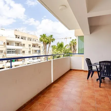 Must - Downtown By St. Lazarus Apartment Larnaca