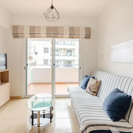 Must - Downtown By St. Lazarus Apartment *
