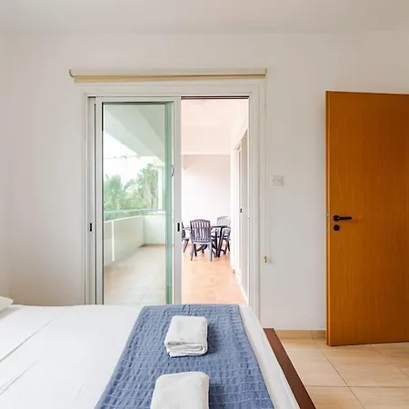Must - Downtown By St. Lazarus Apartment Larnaca