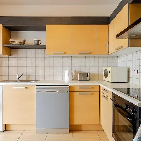Must - Downtown By St. Lazarus Apartment *