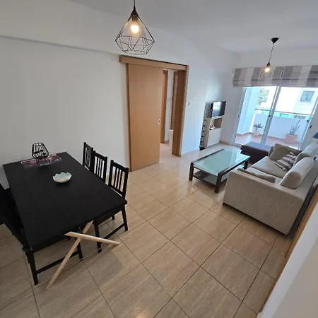 Carisa Downtown With Rooftop Pool *