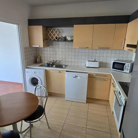 Carisa Downtown With Rooftop Pool * לרנקה