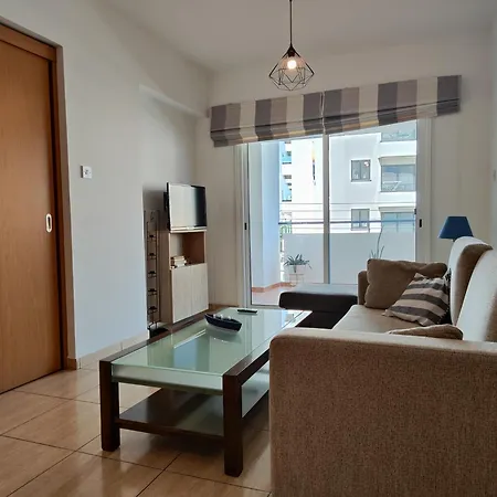 Carisa Downtown With Rooftop Pool Διαμέρισμα *